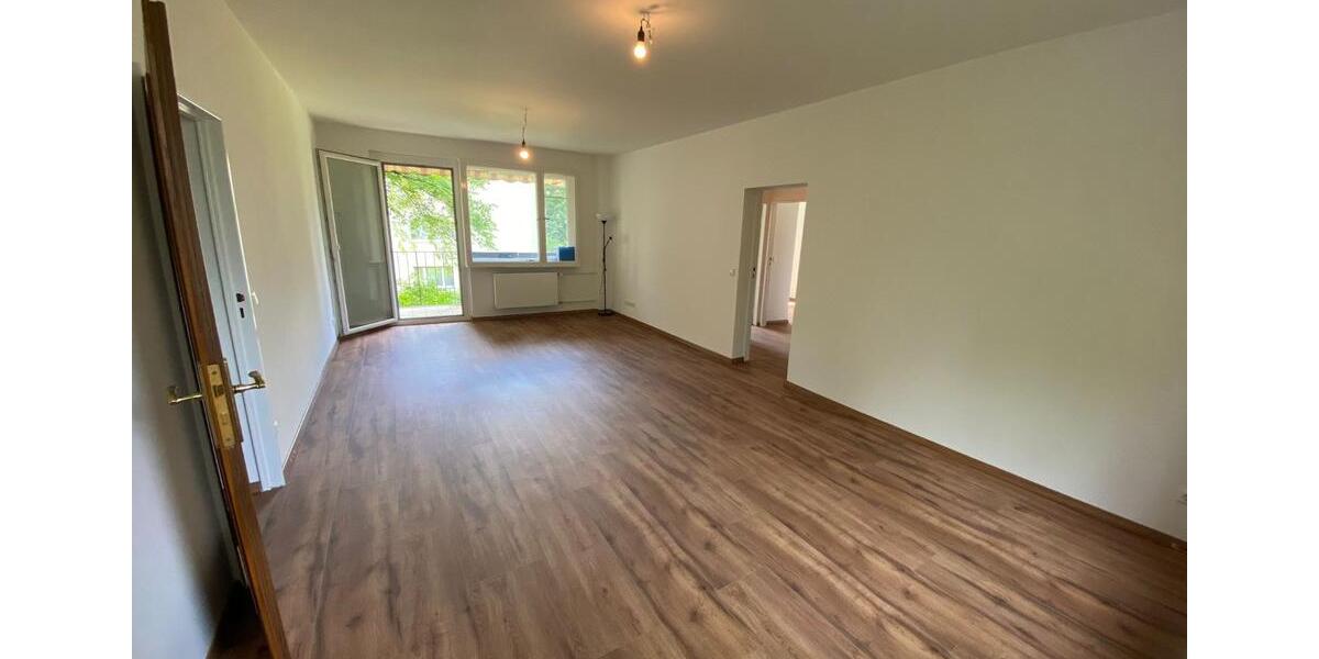 Helle 4-Zi-Whg mit Balkon + Garten | WG-geeignet GmbH 4 zimmer