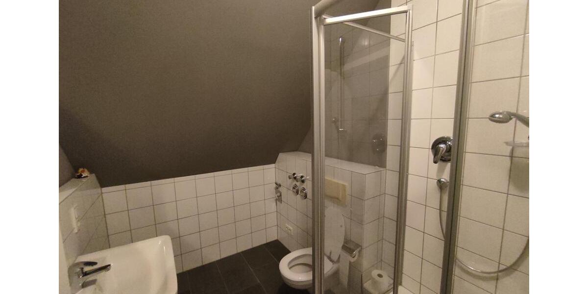 Dachgeschoßwohnung Offenbach am Main Bürgel - 2 Zimmer, 70 m&sup2;, 1.050&euro; | Angebot:25230529