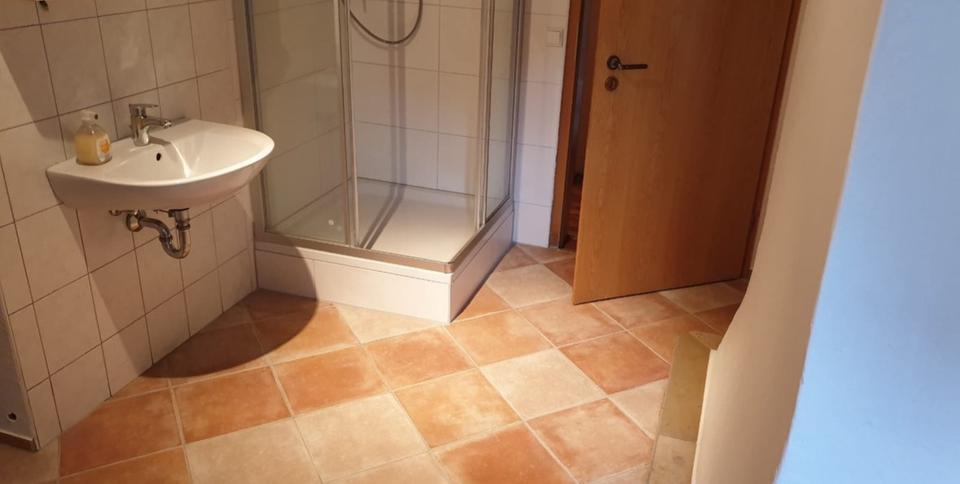 Wohnen auf Zeit Göppingen - 8 Zimmer, 202 m&sup2;, 14&euro; | Angebot:21847559