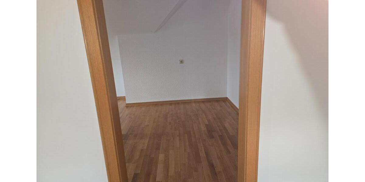 Dachgeschoßwohnung Brilon - 2 Zimmer, 98 m&sup2;, 580&euro; | Angebot:24488137