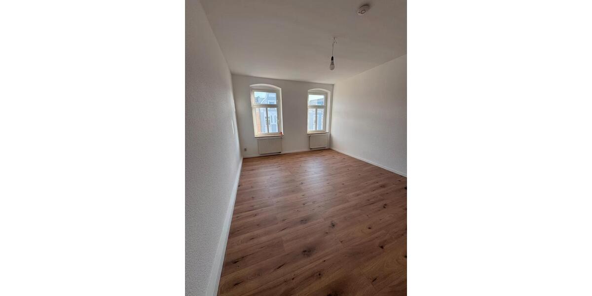 Etagenwohnung Gera Alt-Bieblach - 4 Zimmer, 100 m&sup2;, 646&euro; | Angebot:26698307