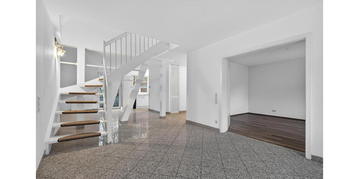 Etagenwohnung Baden-Baden Baden - 3 Zimmer, 135 m&sup2;, 1.500&euro; | Angebot:26296417