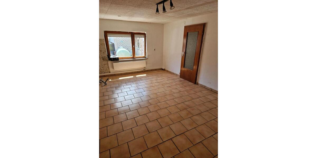 Erdgeschoßwohnung Selters (Westerwald) - 2.5 Zimmer, 80 m&sup2;, 600&euro; | Angebot:26042119