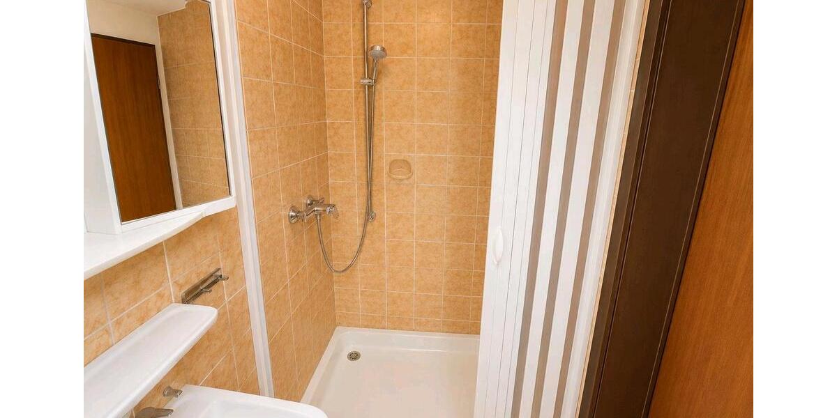 Dachgeschoßwohnung Würzburg Dürrbachau - 1 Zimmer, 25 m&sup2;, 600&euro; | Angebot:26689143