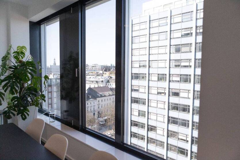 Office space for rent - 55.85 m² (two rooms: 23.95 m² and 31.9 m²) - All-in-Miete