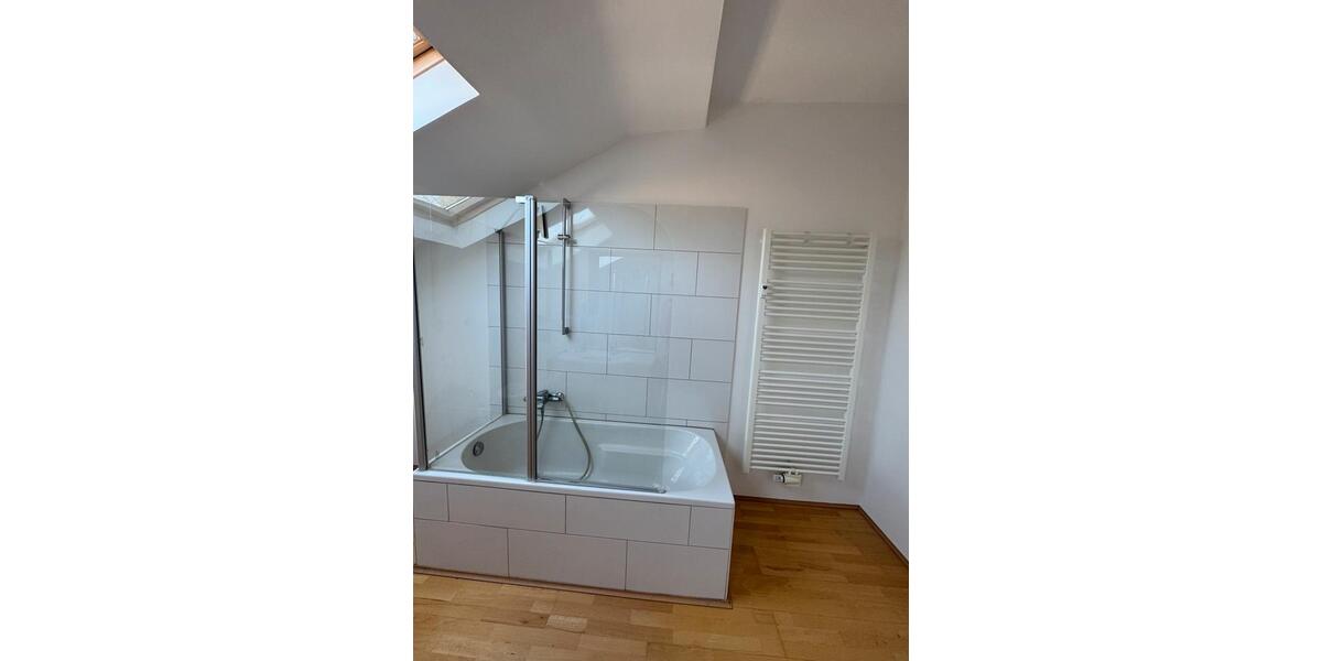 Wohnen auf Zeit Düsseldorf Stadtbezirk 5 - 1 Zimmer, 12 m&sup2;, 600&euro; | Angebot:24831056