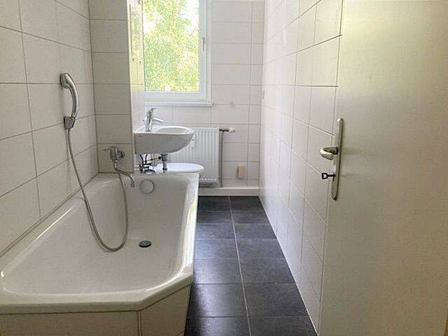 Etagenwohnung Hermsdorf - 3 Zimmer, 59 m&sup2;, 350&euro; | Angebot:26797081