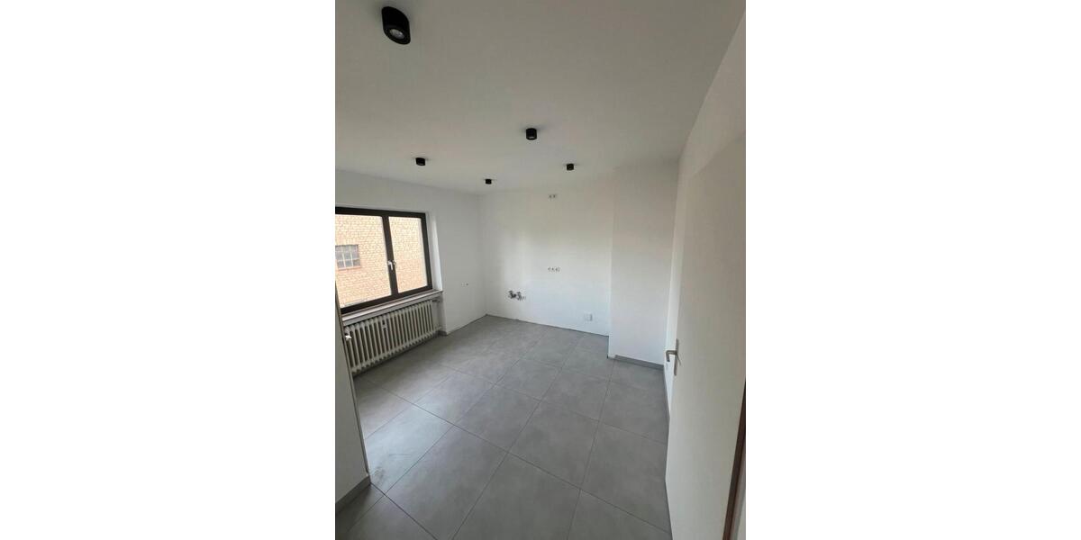 Etagenwohnung Dornburg - 3 Zimmer, 100 m&sup2;, 900&euro; | Angebot:26373461