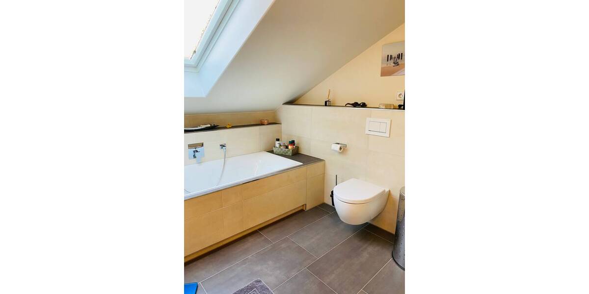 Reihenmittelhaus Lörrach - 5 Zimmer, 147 m&sup2;, 1.950&euro; | Angebot:26804049
