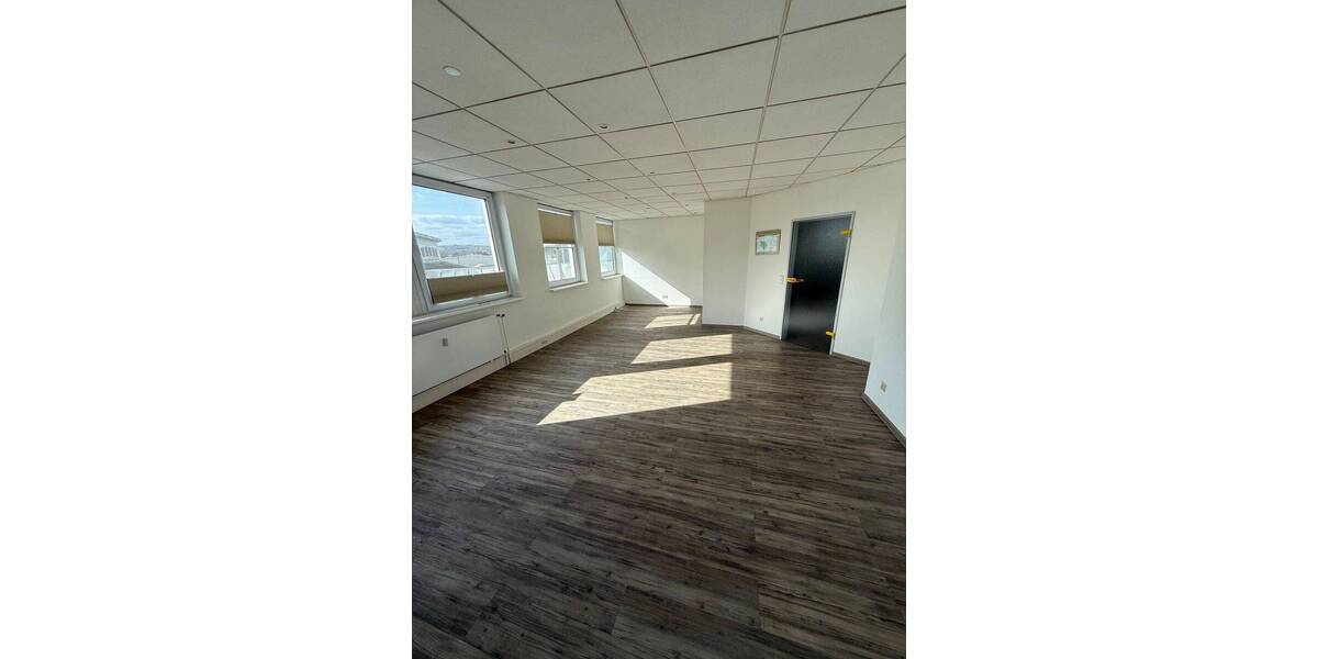 Gewerbeobjekt Göttingen Weststadt - 3 Zimmer, 122 m&sup2;, 1.000&euro; | Angebot:25996547