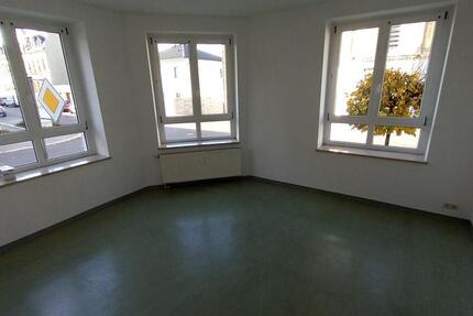 3-Zimmer Wohnung im Erdgeschoss der Dr.-Külz-Str., Meerane, verfügbar ab sofort! 3 zimmer