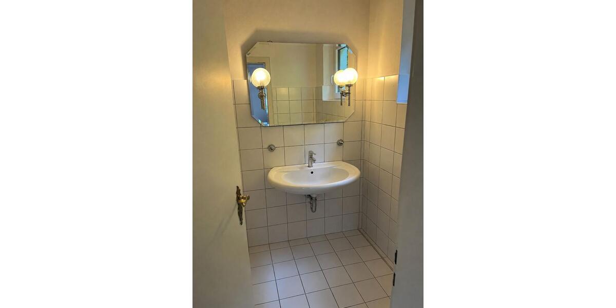 Erdgeschoßwohnung Flensburg - 3 Zimmer, 115 m&sup2;, 860&euro; | Angebot:26683835