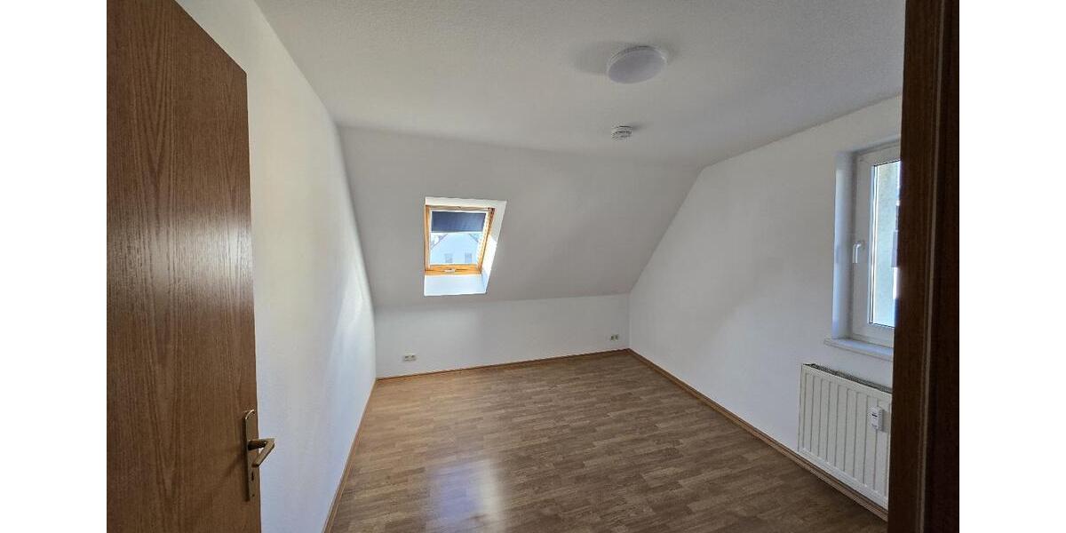 Dachgeschoßwohnung Stollberg (Erzgebirge) - 3 Zimmer, 69 m&sup2;, 450&euro; | Angebot:24704356