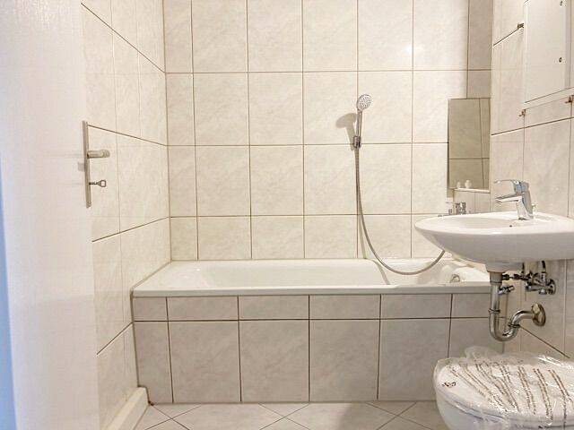 Etagenwohnung Hermsdorf - 4 Zimmer, 73 m&sup2;, 440&euro; | Angebot:26797089