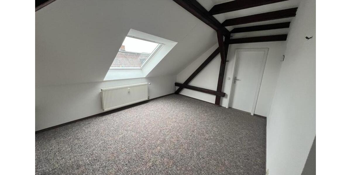 Dachgeschoßwohnung Grimma - 2 Zimmer, 38 m&sup2;, 310&euro; | Angebot:24455772