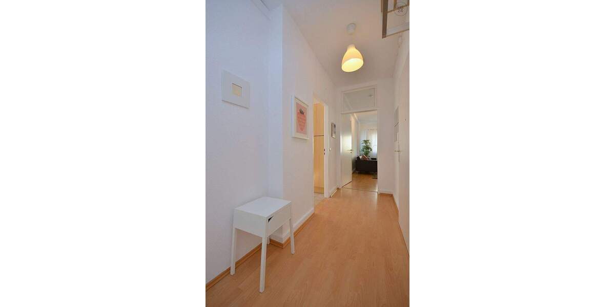 Helle, moderne Wohnung mit Balkon und zwei Schlafzimmern in Stuttgart West 3 zimmer