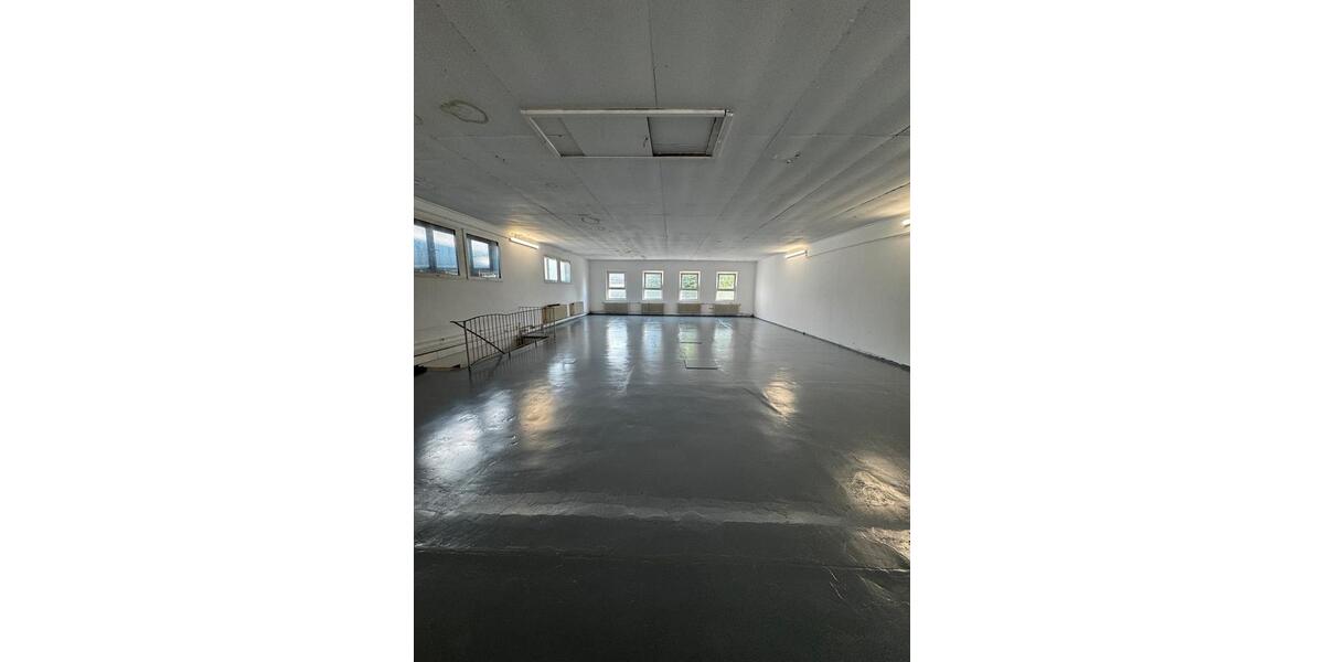 Autoaufbereitung Halle abzugeben Gewerbehalle mieten zimmer