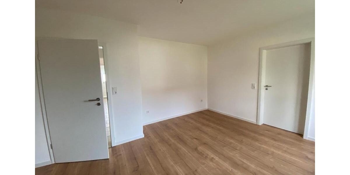 Erdgeschoßwohnung Pilsting - 3 Zimmer, 106 m&sup2;, 900&euro; | Angebot:26004636