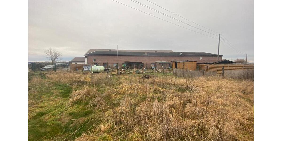 Halle mit 450 m² in der Nähe der A2Glindenberg zimmer