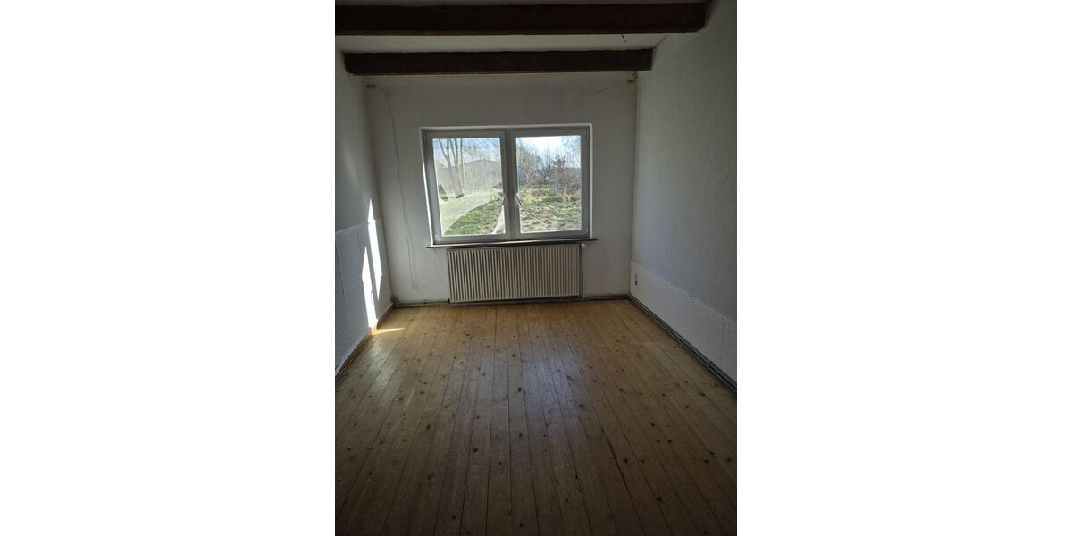Einfamilienhaus Ihlow - 5 Zimmer, 175 m&sup2;, 800&euro; | Angebot:25971902