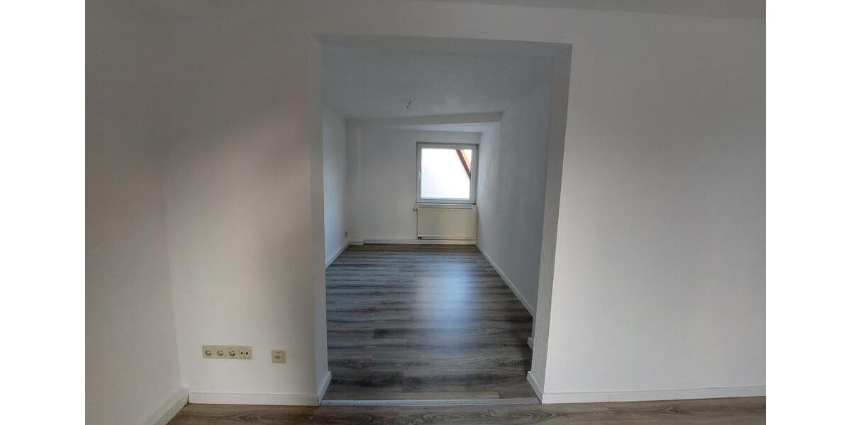 Dachgeschoßwohnung Zittau - 4 Zimmer, 85 m&sup2;, 490&euro; | Angebot:25921333