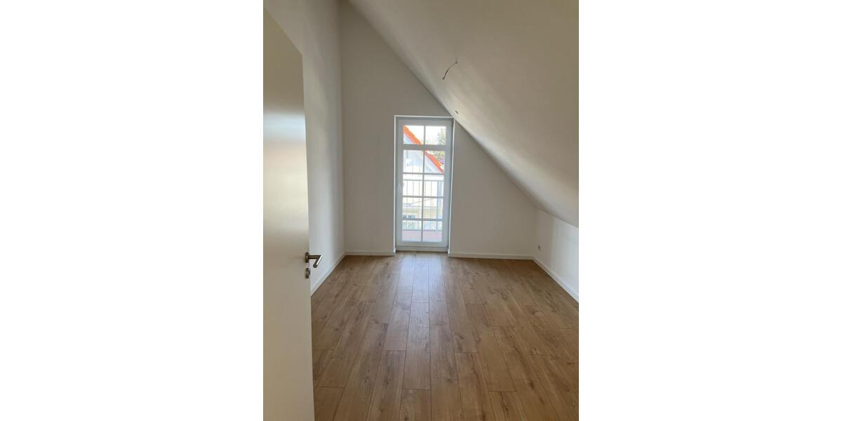 Dachgeschoßwohnung Fürstenwalde (Spree) - 2 Zimmer, 61 m&sup2;, 801&euro; | Angebot:25710613