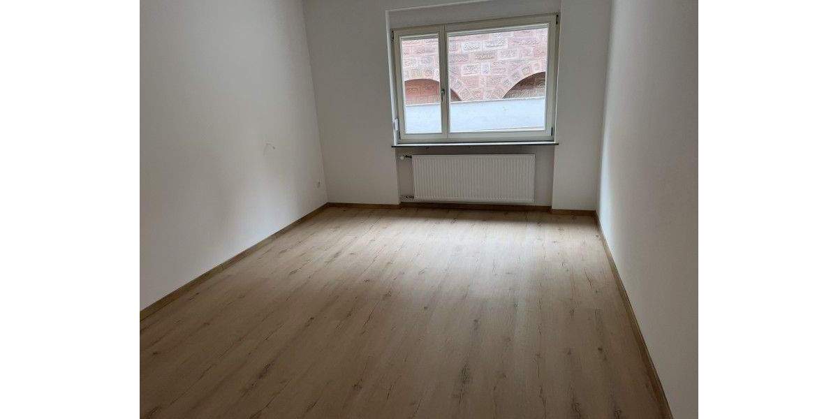 Etagenwohnung Nürnberg Lorenz - 4 Zimmer, 83 m&sup2;, 980&euro; | Angebot:24027397