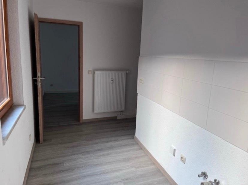 2- Raum Wohnung im Zentrum von ZR