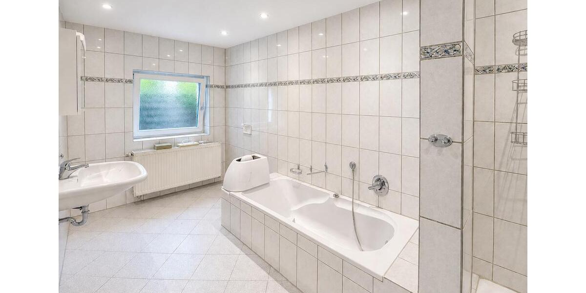 Erdgeschoßwohnung Herford Diebrock - 3 Zimmer, 118 m&sup2;, 1.130&euro; | Angebot:26680728