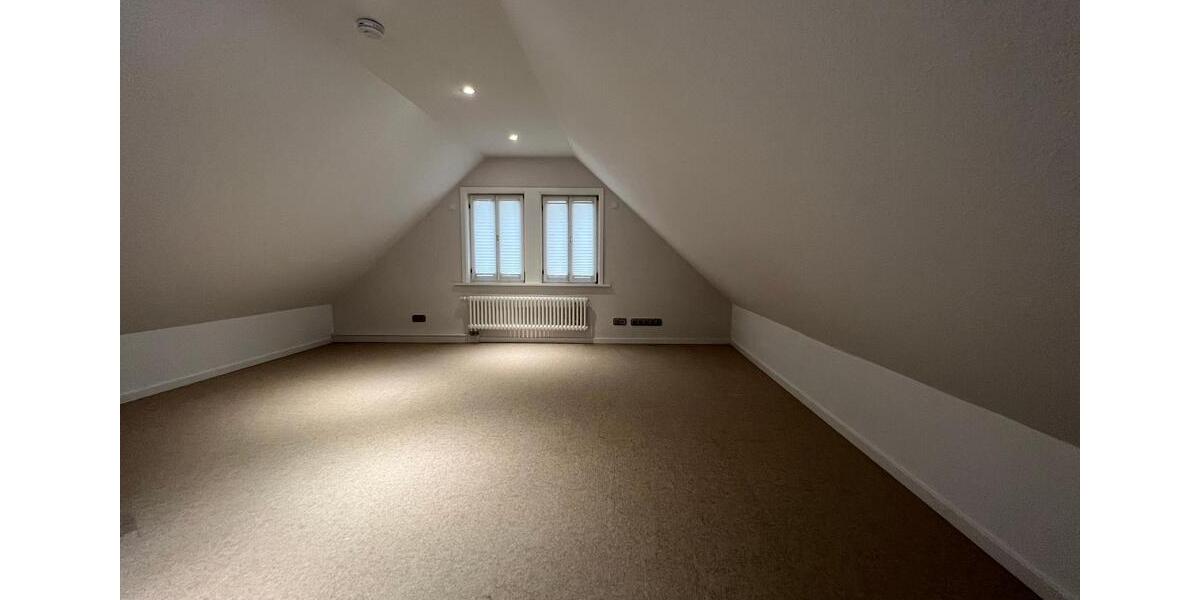 Einfamilienhaus Gießen - 6 Zimmer, 150 m&sup2;, 1.500&euro; | Angebot:18615709