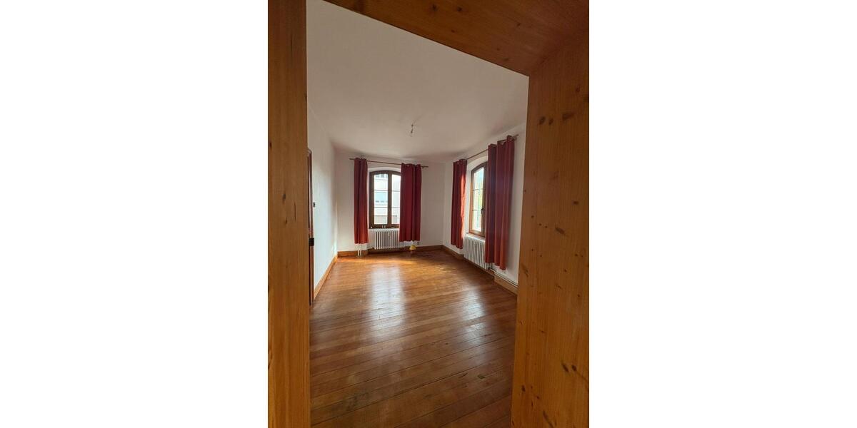 Charmante Altbauwohnung in Jugendstilvilla mit Balkon 3 zimmer