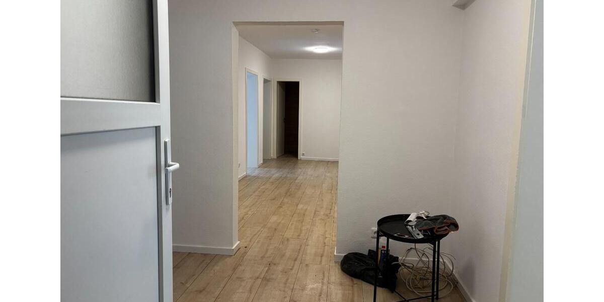 Einziehen, anschließen, loslegen – 135 m² Büro mit Stil in Ffm zimmer