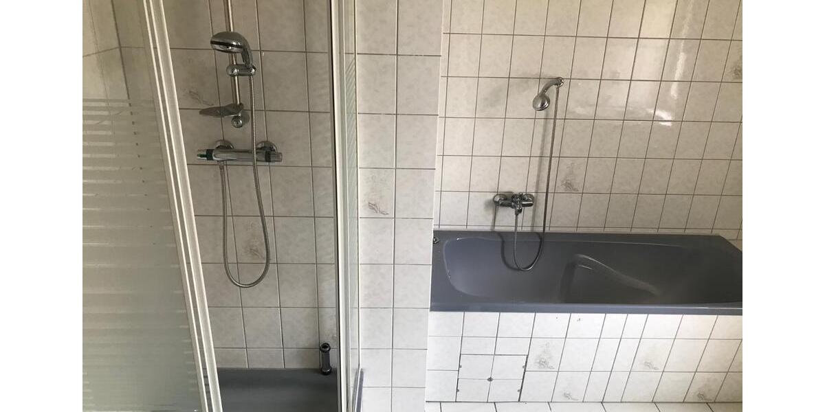 Werdau-West, Villa mit Stil, wenn es etwas ganz Besonderes sein soll, Doppelgarage 4 zimmer