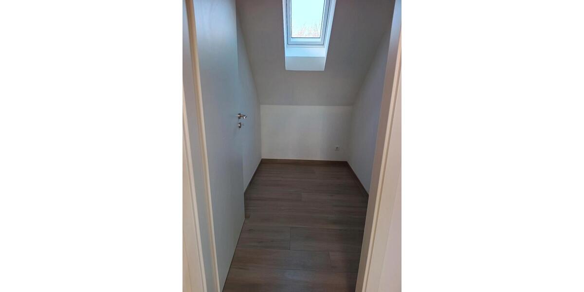 Dachgeschoßwohnung Wittenberg Lutherstadt Reinsdorf - 5 Zimmer, 80 m&sup2;, 900&euro; | Angebot:26619979