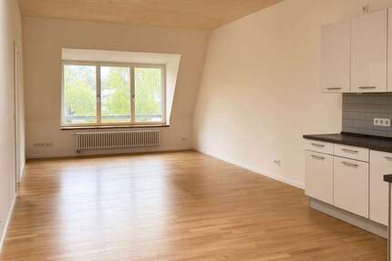 Wohnung Berlin Steglitz-Zehlendorf - 3 Zimmer, 116 m&sup2;, 1.974&euro; | Angebot:27584457