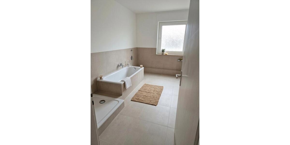 Etagenwohnung Kamp-Lintfort Lintfort - 4 Zimmer, 145 m&sup2;, 1.780&euro; | Angebot:25967611