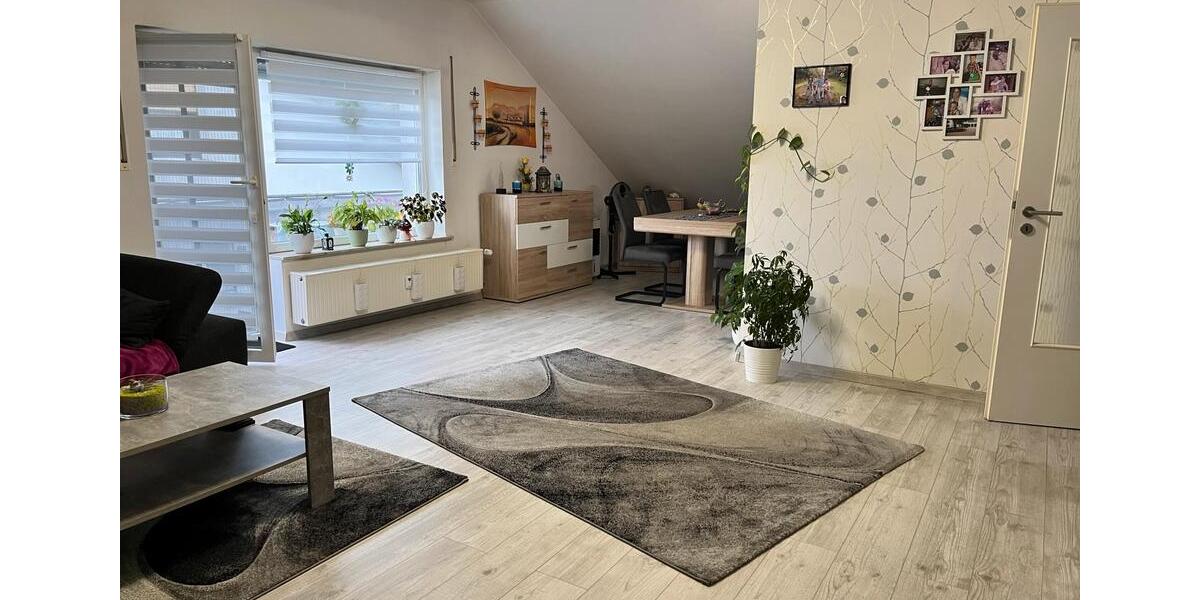 Dachgeschoßwohnung Twistetal - 3 Zimmer, 77 m&sup2;, 650&euro; | Angebot:25568213