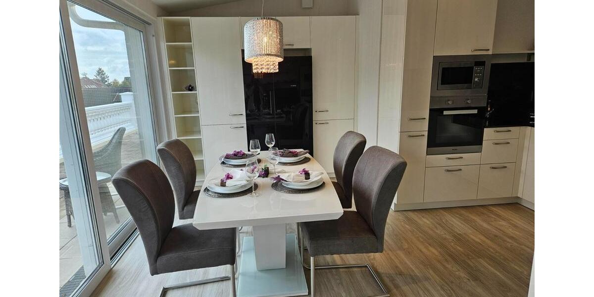 Luxuriöse Penthouse-Wohnung für Ü60 - 3 Zimmer-2 Bäder -180qm 3 zimmer