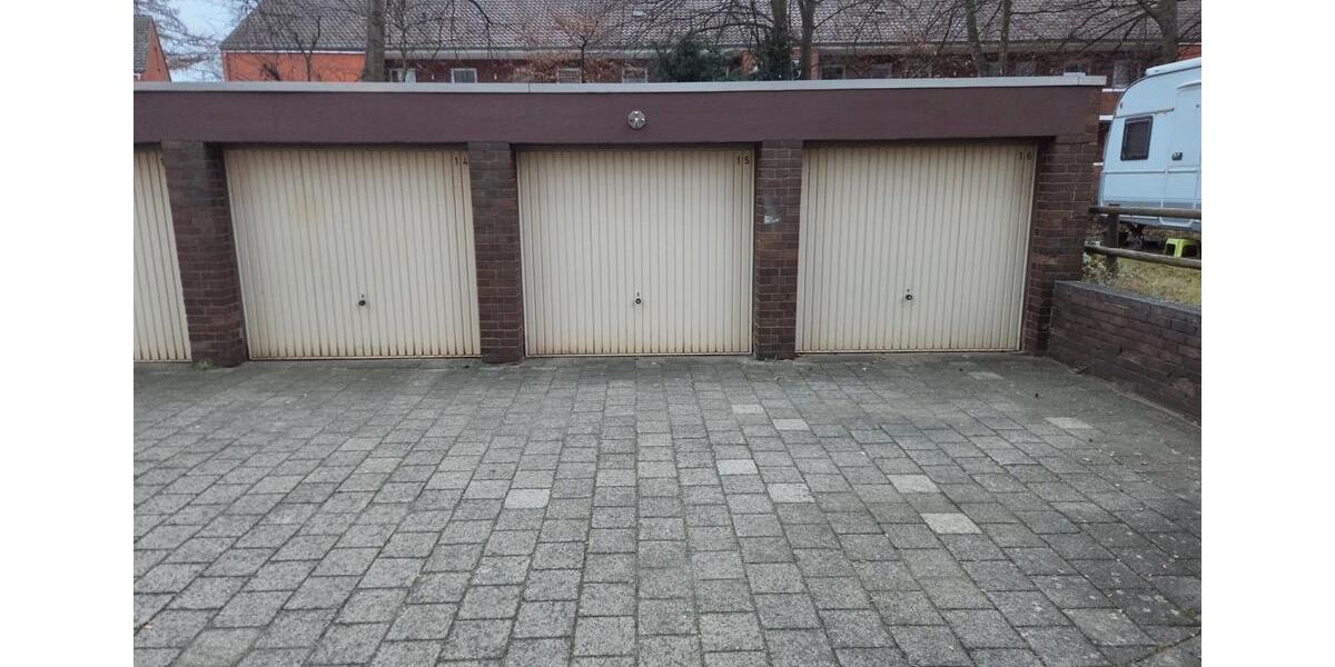 Dachgeschoßwohnung Nienburg (Weser) - 3 Zimmer, 105 m&sup2;, 997&euro; | Angebot:26330386