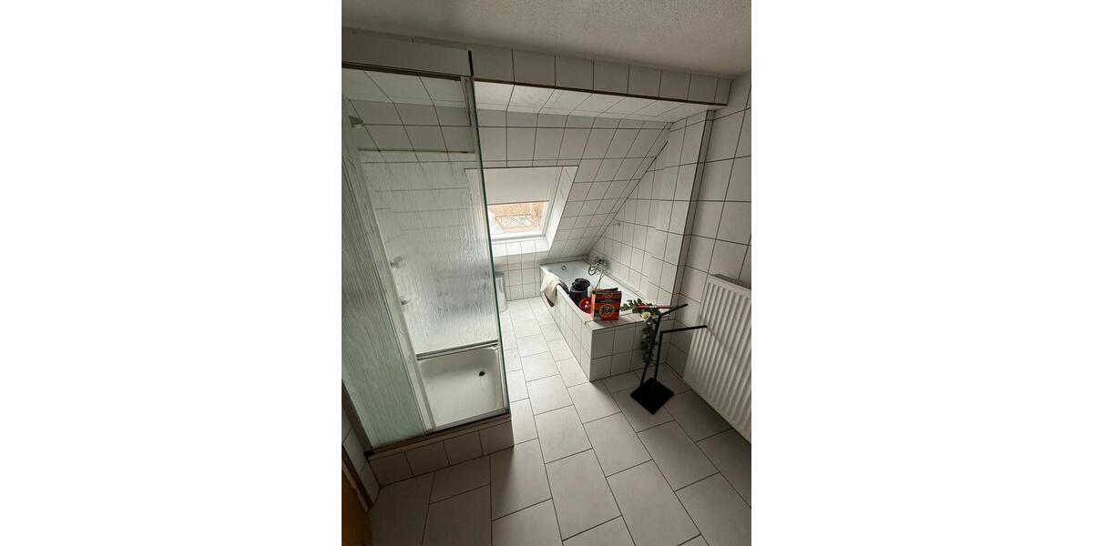 Dachgeschoßwohnung Kaiserslautern Engelshof - 3.5 Zimmer, 65 m&sup2;, 1.000&euro; | Angebot:24738119