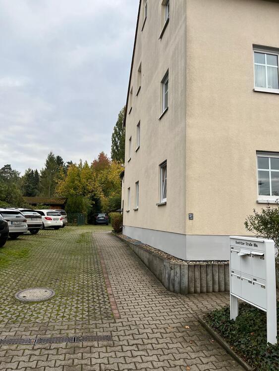 Helle 3,5-Zimmer-Galeriewohnung in Mockritz mit Balkon ( EBK + weitere Möbel können erworben werden) 2.5 zimmer