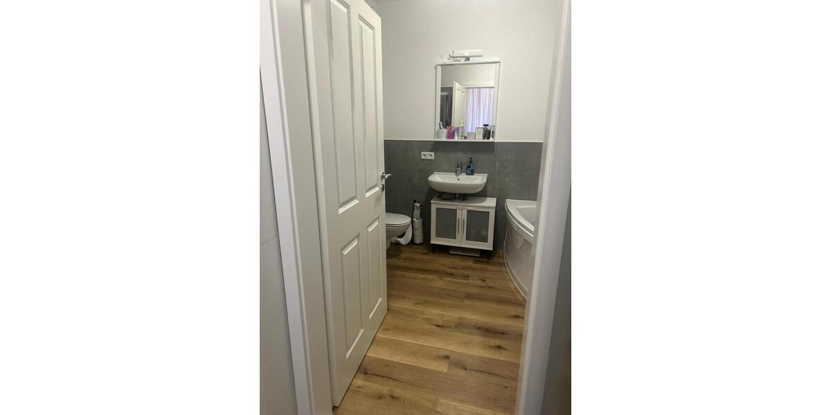 4 Raum Wohnung * 100qm * ab Februar 2026 4 zimmer