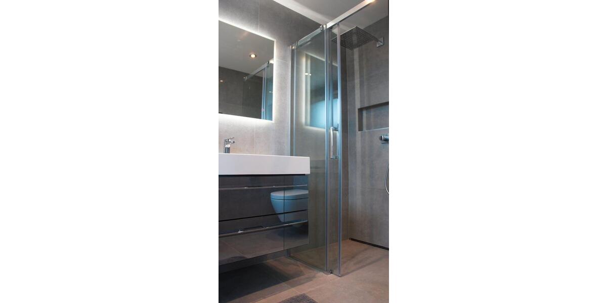 Wohnen auf Zeit Esslingen am Neckar Brühl - 6 Zimmer, 200 m&sup2;, 400&euro; | Angebot:25901250