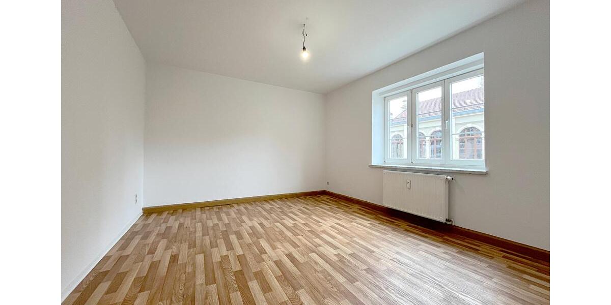 Erdgeschoßwohnung Glauchau - 2 Zimmer, 57 m&sup2;, 360&euro; | Angebot:26001487