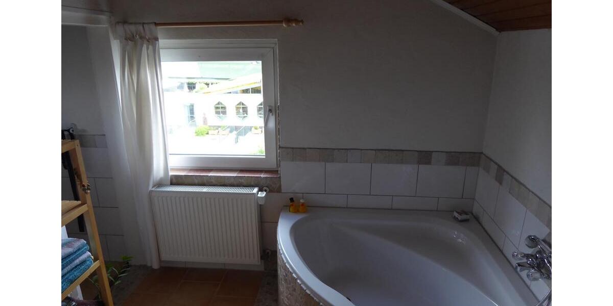 Dachgeschoßwohnung Sankt Augustin - 2 Zimmer, 52 m&sup2;, 850&euro; | Angebot:25216053