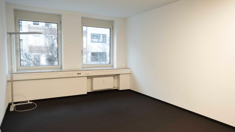 In absoluter Bestlage - Abgeschlossenes Büro am Kaiser-Wilhelm-Ring - All-in-Miete