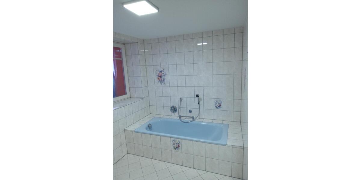 Erdgeschoßwohnung Künzell - 2 Zimmer, 90 m&sup2;, 850&euro; | Angebot:25646935