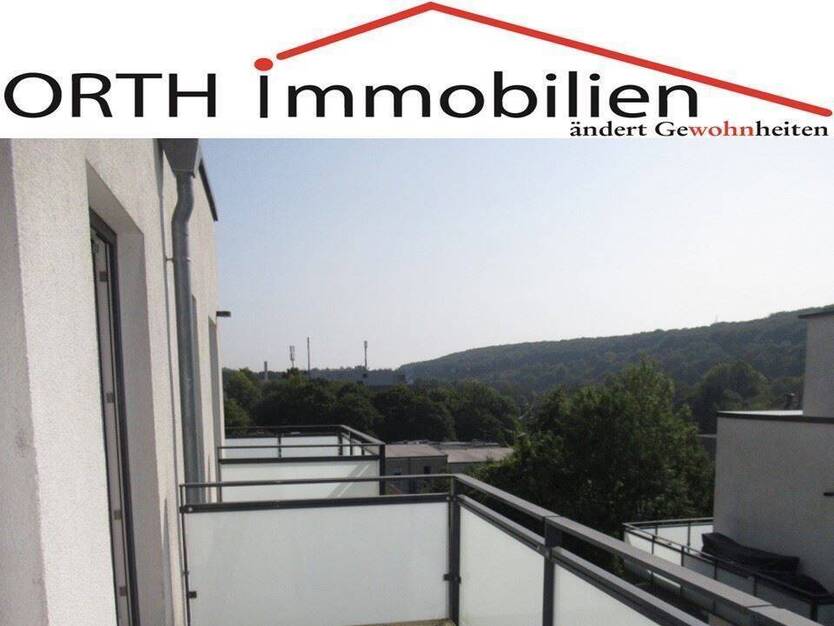 2 Zimmer Whg. Eignet sich für eine Einzelperson! Balkon, EBK, Parkett + Fußbodenheizung.
