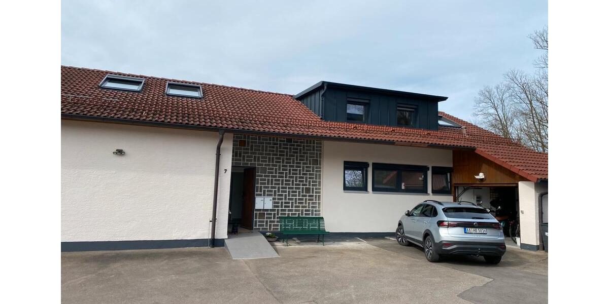 Dachgeschoßwohnung Schwäbisch Gmünd Bargau - 2.5 Zimmer, 90 m&sup2;, 1.200&euro; | Angebot:26038446