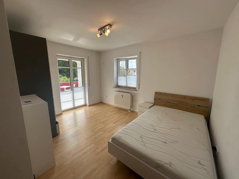 Modernes, helles 25qm WG-Zimmer in Stadtnähe